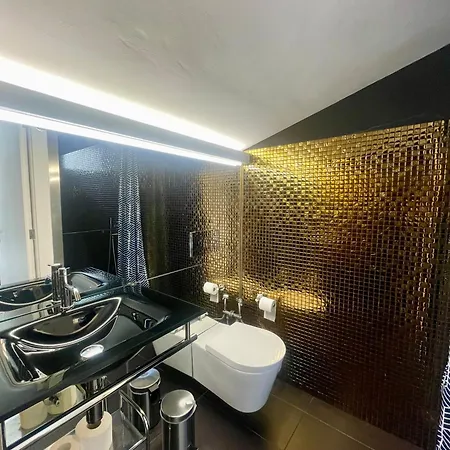 Exclusive Luxury With S-pool & Garden Villa *